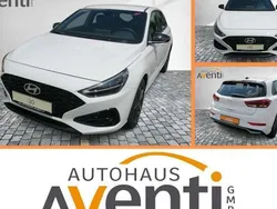 Atlas white / sol Gebraucht 2024 Hyundai i30 Advantage Limousine | 19.799 € (Guter Preis)