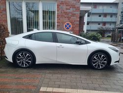 Weiß Gebraucht 2023 Toyota Prius Executive Limousine | 31.999 € (Fairer Preis)