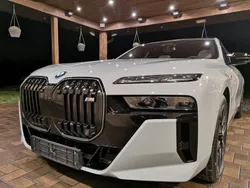 Grau Gebraucht 2024 BMW M760e Performance Limousine | 149.750 €