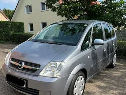 Grau Gebraucht 2006 Opel Meriva Van / Kleinbus | 2.290 € (Fairer Preis)