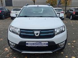 Weiß Gebraucht 2014 Dacia Sandero Prestige Kleinwagen | 5.700 € (Fairer Preis)
