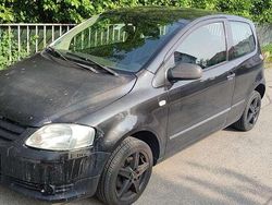 Schwarz Gebraucht 2006 VW Fox Basis Kleinwagen | 650 € (Fairer Preis)