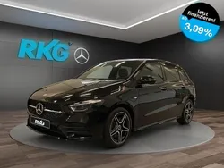 Schwarz Gebraucht 2025 Mercedes B250e AMG Van / Kleinbus | 49.790 €