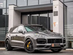 Grau Gebraucht 2020 Porsche Cayenne Turbo S SUV | 89.950 € (Guter Preis)