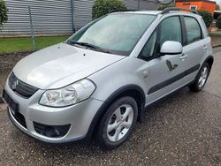 Silber Gebraucht 2009 Suzuki SX4 Comfort SUV | 5.998 € (Fairer Preis)