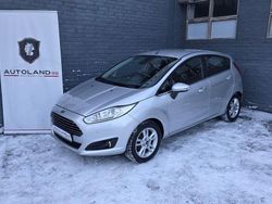 Silber Gebraucht 2016 Ford Fiesta Titanium Limousine | 5.900 € (Fairer Preis)