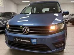 Blau Gebraucht 2019 VW Caddy Trendline Van / Kleinbus | 21.900 € (Fairer Preis)