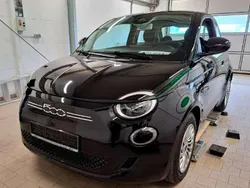 Schwarz Gebraucht 2023 Fiat 500e Kleinwagen | 21.898 € (Fairer Preis)