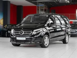 Schwarz Gebraucht 2019 Mercedes V220 Van / Kleinbus | 40.980 € (Guter Preis)