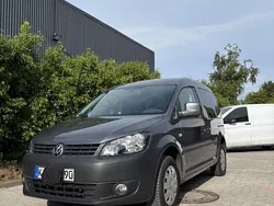Grau Gebraucht 2012 VW Caddy Van / Kleinbus | 10.800 € (Etwas zu teuer)