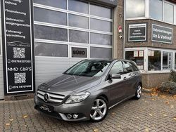 Grau Gebraucht 2012 Mercedes B200 Van / Kleinbus | 14.987 € (Fairer Preis)