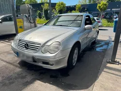 Silber Gebraucht 2002 Mercedes C200 Coupé | 3.300 €