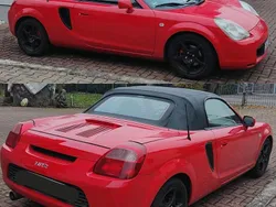 Rot Gebraucht 2001 Toyota MR2 Cabrio | 15.000 €