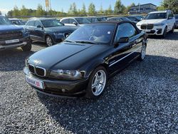 Schwarz Gebraucht 2001 BMW 325 Cabriolet Sport Line Cabrio | 9.900 € (Fairer Preis)