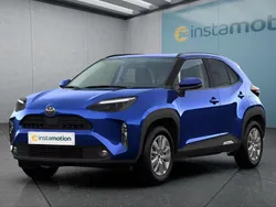 Blau Neu 2025 Toyota Yaris Cross SUV | 26.199 €