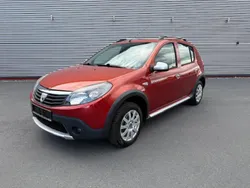 Orange Gebraucht 2009 Dacia Sandero Stepway Kleinwagen | 3.600 € (Etwas zu teuer)