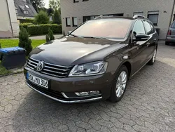 Braun Gebraucht 2014 VW Passat R-line Kombi | 7.799 € (Guter Preis)