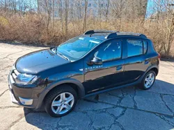 Schwarz Gebraucht 2015 Dacia Sandero Stepway Kleinwagen | 7.390 € (Etwas zu teuer)