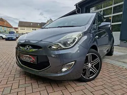 Grau Gebraucht 2011 Hyundai ix20 Style Van / Kleinbus | 5.999 € (Fairer Preis)