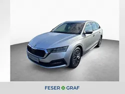 Brilliantsilber metallic Gebraucht 2023 Skoda Octavia Tour Kombi | 25.450 € (Guter Preis)