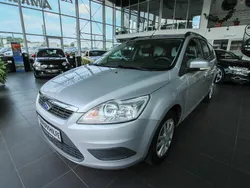 Silber Gebraucht 2009 Ford Focus Style Kombi | 3.499 € (Fairer Preis)