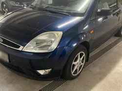 Blau Gebraucht 2004 Ford Fiesta Ghia Kleinwagen | 750 € (Superpreis)