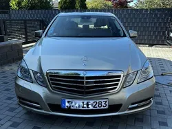 Beige Gebraucht 2010 Mercedes E200 Limousine | 12.900 € (Guter Preis)