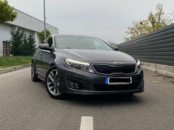Grau Gebraucht 2015 Kia Optima Limousine | 11.000 € (Fairer Preis)