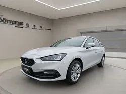 Glacial weiß metallic (weiß) Gebraucht 2024 Seat Leon Style Kombi | 28.949 € (Fairer Preis)