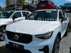 Cloud blue, solid / solid Gebraucht 2023 Volvo XC40 Plus SUV | 37.490 € (Etwas zu teuer)
