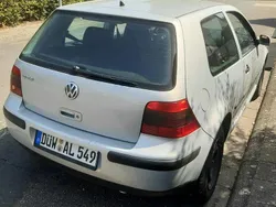 Silber Gebraucht 1999 VW Golf IV Basis Limousine | 800 € (Guter Preis)