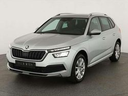 Silber metallic Gebraucht 2023 Skoda Kamiq Style SUV | 23.130 €