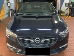 Blau Gebraucht 2018 Opel Insignia Country Tourer Sport Limousine | 14.000 € (Guter Preis)