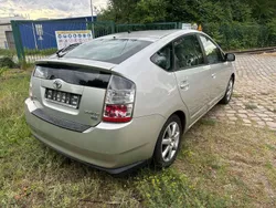 Silver metallic Gebraucht 2004 Toyota Prius Sol Kleinwagen | 2.999 € (Superpreis)