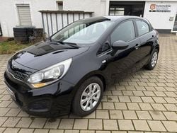 Schwarz Gebraucht 2014 Kia Rio Edition 7 Limousine | 3.790 € (Guter Preis)
