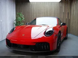 Rot Neu 2025 Porsche 911 Targa 4 Chrono Cabrio | 236.888 €