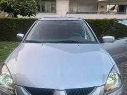 Grau Gebraucht 2005 Mitsubishi Lancer Kombi | 5.000 € (Teuer)