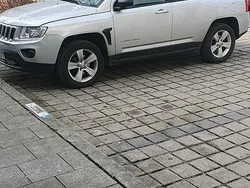 Silber Gebraucht 2011 Jeep Compass SUV | 4.950 €