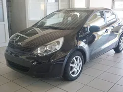 Schwarz Gebraucht 2013 Kia Rio Edition 7 Limousine | 7.850 € (Fairer Preis)