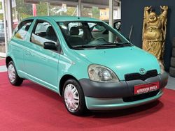 Grün Gebraucht 2001 Toyota Yaris Limousine | 2.490 € (Etwas zu teuer)