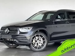 Grau (grau / graphitgrau) Gebraucht 2022 Mercedes GLC300e AMG SUV | 55.850 €