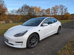 Weiß Gebraucht 2022 Tesla Model 3 Limousine | 27.000 € (Guter Preis)
