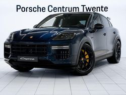 Blau Neu 2025 Porsche Cayenne Turbo E-Hybrid SUV | 258.900 €