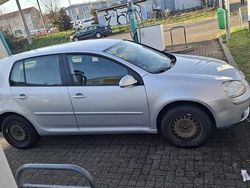 Silber Gebraucht 2005 VW Golf Limousine | 3.300 € (Guter Preis)
