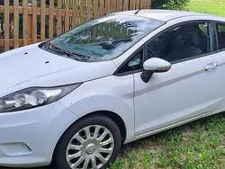 Weiß Gebraucht 2011 Ford Fiesta Trend Kleinwagen | 3.500 € (Guter Preis)