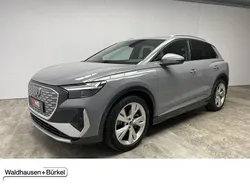 Grau Gebraucht 2022 Audi Q4 Sportback e-tron Sport SUV | 25.950 € (Fairer Preis)