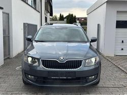 Quarzgrau metallic Gebraucht 2016 Skoda Octavia Style Kombi | 12.499 € (Guter Preis)