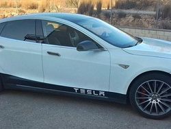 Weiß Gebraucht 2014 Tesla Model S Kleinwagen | 14.200 € (Etwas zu teuer)