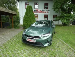 Grün Neu 2025 Kia Ceed Sportswagon Kombi | 27.680 € (Fairer Preis)