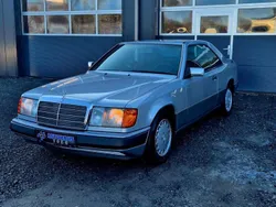 Silber (metallic) Gebraucht 1992 Mercedes 230 Coupé | 10.900 €